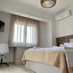 Kalivas House Apartman *